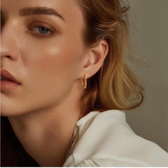 GOLD 18k Gold Plated Beaded Earrings - Picture 2 of 3